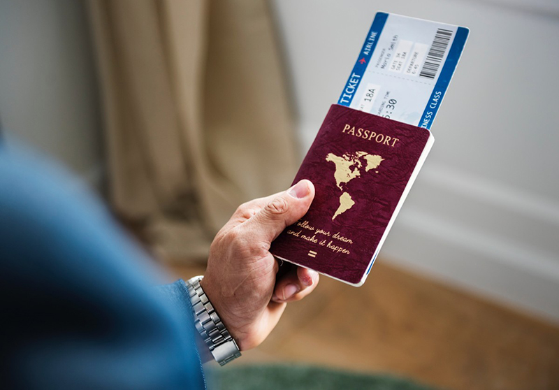 Passaporte e tickets de avião
